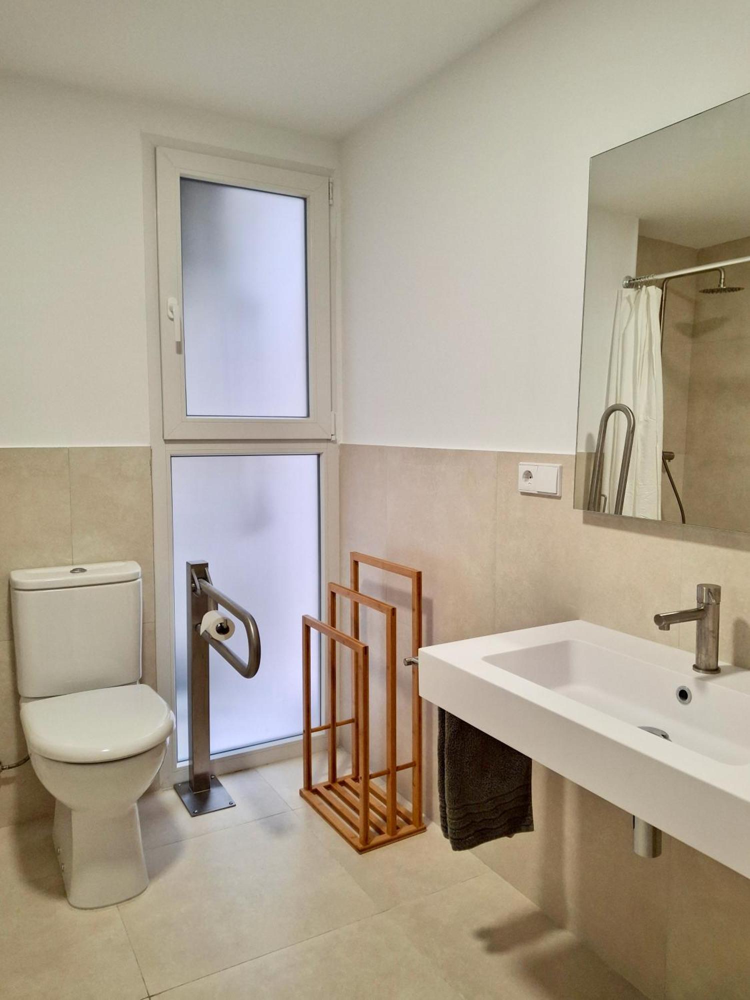 Bonito Apartamento De 2 Habitaciones Cerca De La Estacion Joaquin Sorolla Valensiya Dış mekan fotoğraf